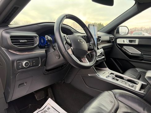 Used 2022 Ford Explorer Platinum image 20