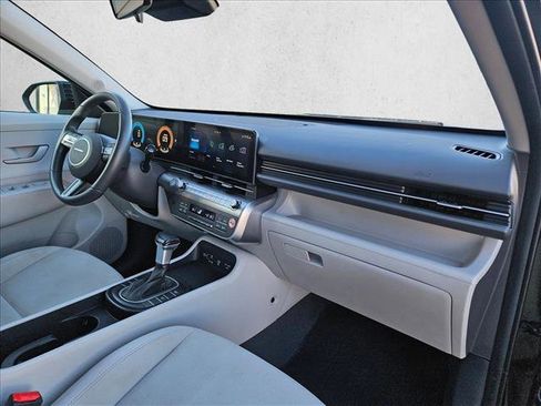 Used 2024 Hyundai Kona SEL image 21