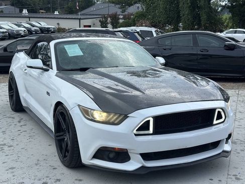 Used 2015 Ford Mustang GT Premium RWD image 32