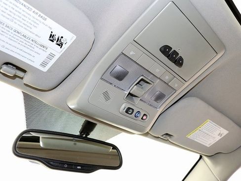 Used 2014 Chevrolet Captiva Sport LT w/ Convenience Package image 19