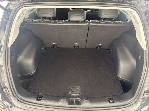 Used 2018 Jeep Compass Limited image 23