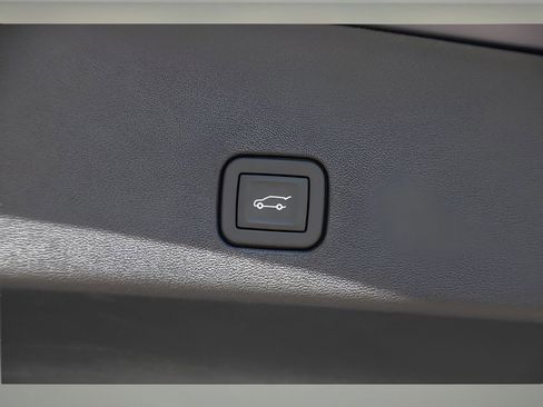 New 2026 Cadillac Optiq Luxury 1 w/ LPO, Floor Liner Package AWD/4WD image 22