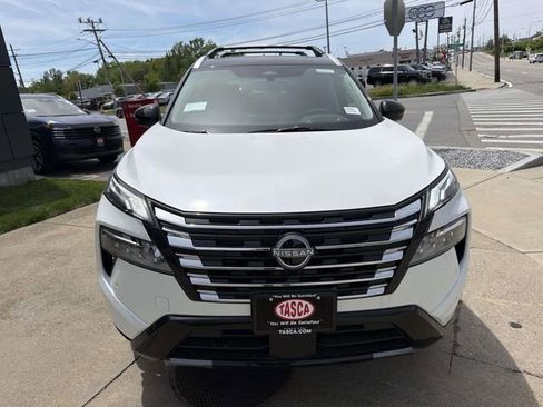 New 2026 Nissan Rogue Platinum w/ Platinum Premium Package AWD/4WD image 2