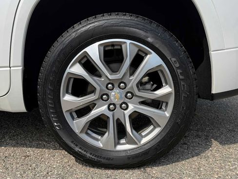 Used 2020 Chevrolet Traverse Premier AWD/4WD image 31