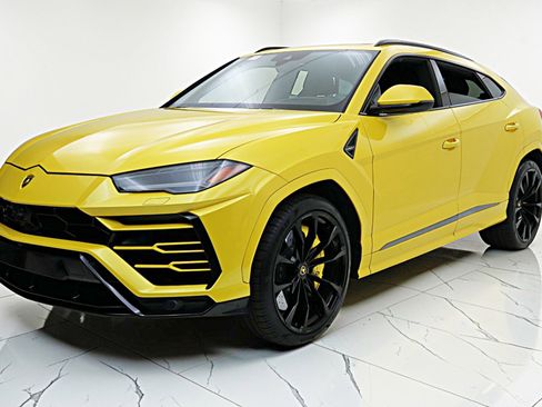 Used 2022 Lamborghini Urus /SELEZIONE PRE-OWNED CERTIFIED image 1