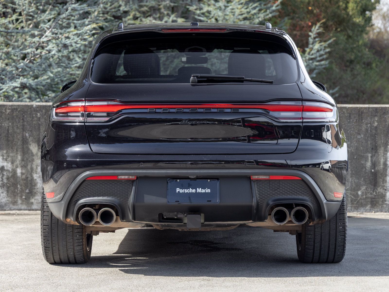 Used 2023 Porsche Macan AWD/4WD image 10