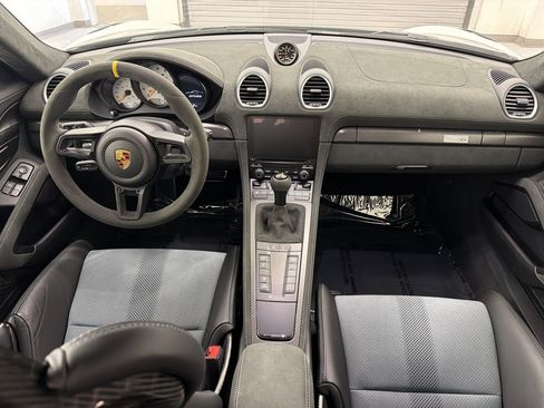 Certified 2023 Porsche 718 Cayman GT4 RS RWD image 15