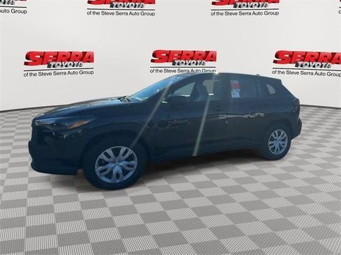 Used 2026 Toyota Corolla Cross L image 5