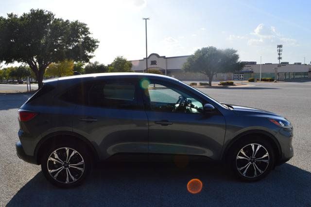Used 2021 Ford Escape SE w/ SE Sport Appearance Package FWD image 7