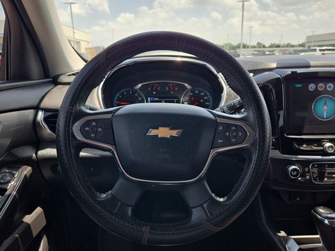 Used 2019 Chevrolet Traverse LT FWD image 16