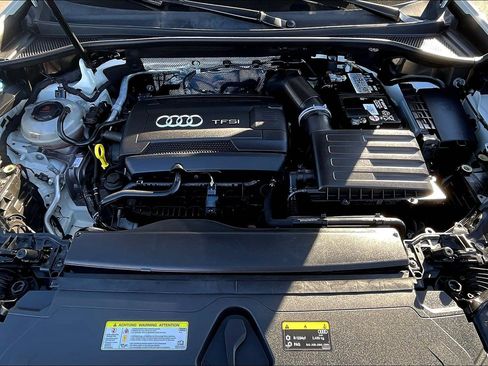 Used 2019 Audi Q3 2.0T Premium Plus image 9