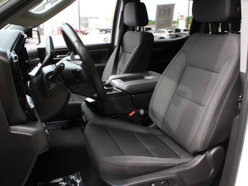 Used 2025 Chevrolet Silverado 1500 LT AWD/4WD image 16