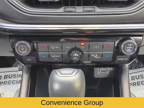 Used 2023 Jeep Compass Latitude w/ Sun and Sound Group AWD/4WD image 14