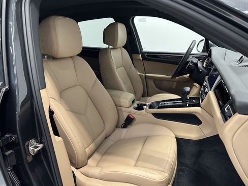 Certified 2026 Porsche Macan AWD/4WD image 44