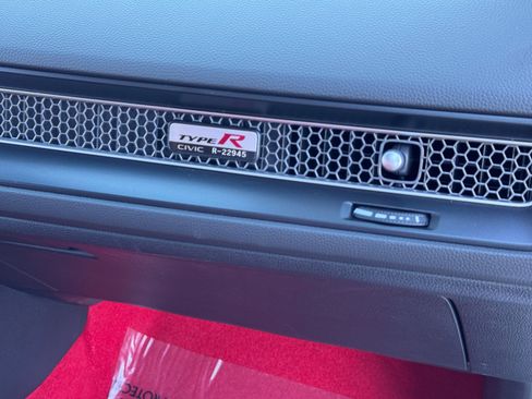 Used 2024 Honda Civic Type R image 32