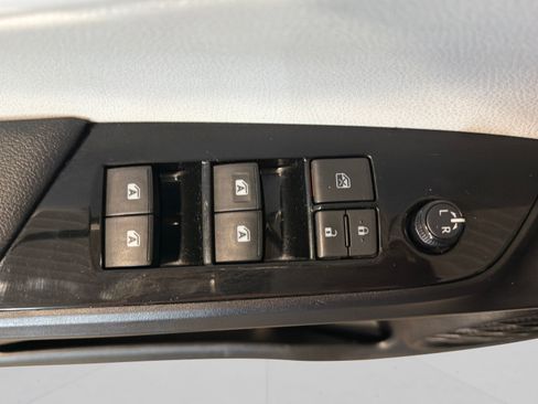 Used 2016 Toyota Prius Two FWD image 17