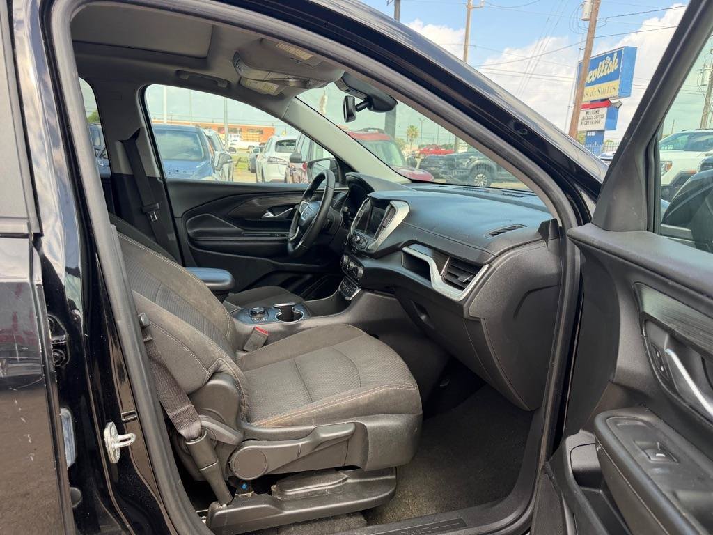 Used 2023 GMC Terrain SLE w/ Driver Convenience Package FWD image 14