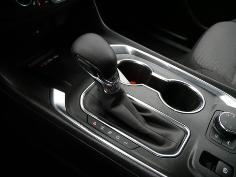 Used 2023 Chevrolet Traverse LT image 24