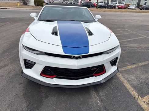 Used 2017 Chevrolet Camaro SS image 5