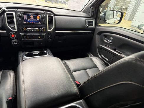 Used 2019 Nissan Titan SL w/ Midnight Edition AWD/4WD image 22