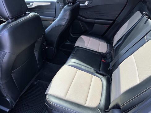Used 2021 Ford Escape Titanium w/ Titanium Elite Package AWD/4WD image 19