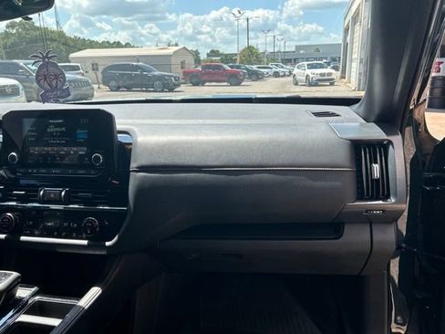 Used 2024 Nissan Pathfinder Rock Creek AWD/4WD image 13