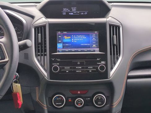 Used 2023 Subaru Crosstrek 2.0i Premium image 19