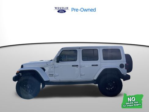 Used 2018 Jeep Wrangler Unlimited Sahara image 1