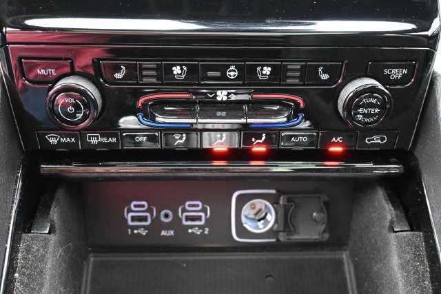 Used 2022 Jeep Grand Cherokee Trailhawk w/ ADV Protech Group II AWD/4WD image 24