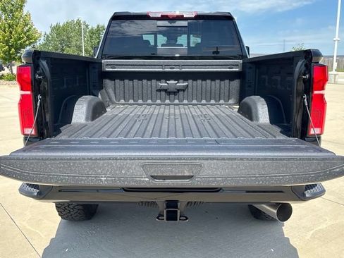 New 2026 Chevrolet Silverado 2500 High Country w/ Midnight Edition AWD/4WD image 17