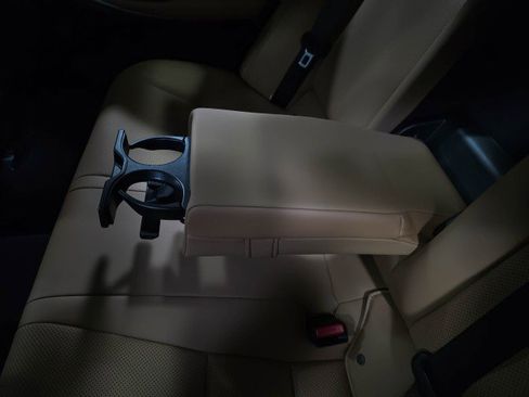 Used 2018 Lexus IS 300 w/ Comfort Package RWD image 17