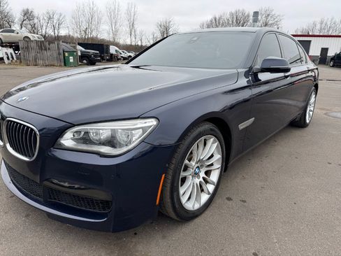 Used 2014 BMW 750Li xDrive image 9
