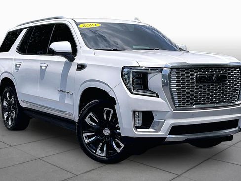 Used 2021 GMC Yukon Denali w/ Denali Premium Package RWD image 3