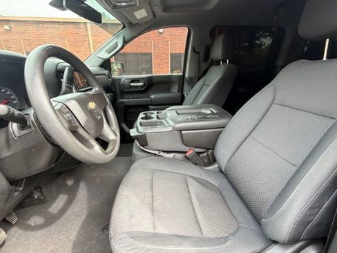 Used 2019 Chevrolet Silverado 1500 Custom w/ Trailering Package image 11