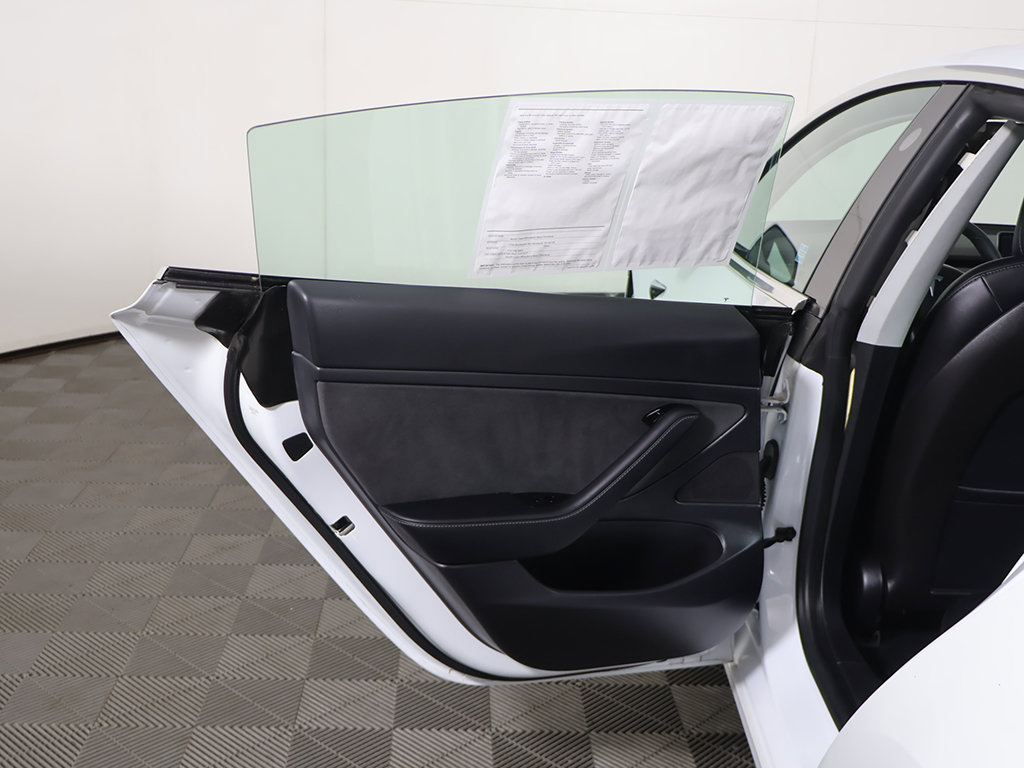 Used 2020 Tesla Model 3 Standard Range Plus RWD image 22