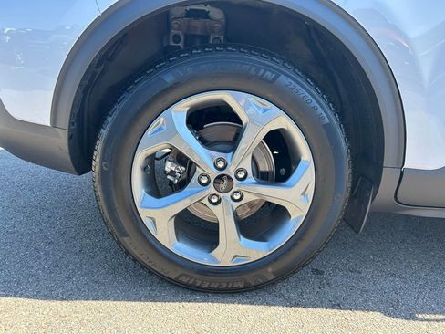 Certified 2025 Ford Escape ST-Line w/ Tech Pack #1 AWD/4WD image 10