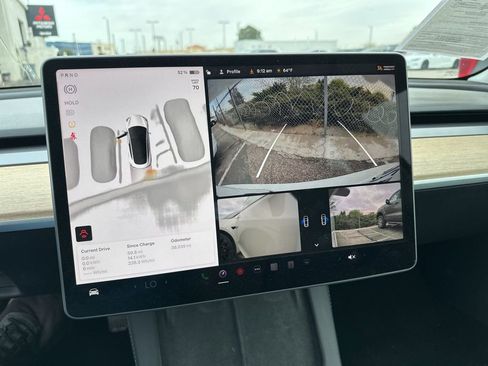 Used 2023 Tesla Model 3 Standard Range image 9