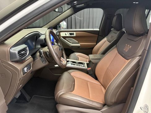 Used 2021 Ford Explorer King Ranch w/ Premium Technology Package AWD/4WD image 2