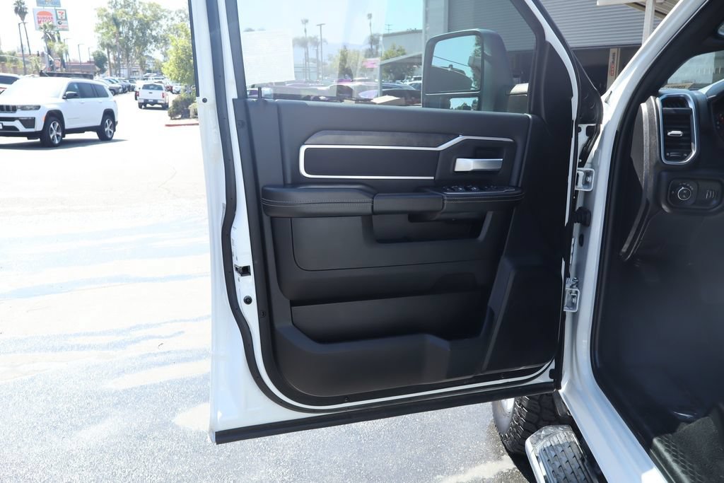 Used 2024 RAM 2500 Big Horn w/ Bed Utility Group AWD/4WD image 19