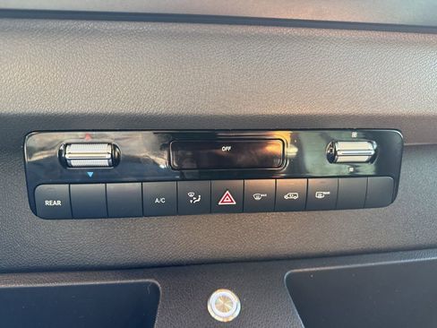 Used 2021 Mercedes-Benz Sprinter 1500 w/ Driver Convenience Package image 16