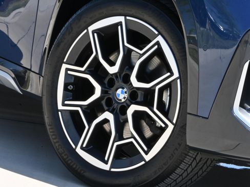 Certified 2025 BMW X1 xDrive28i w/ Premium Package image 11