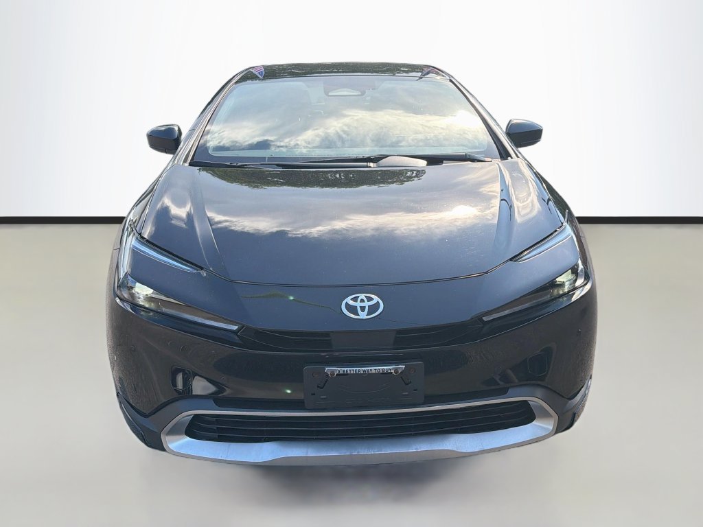Used 2025 Toyota Prius Plug-In Hybrid FWD image 2