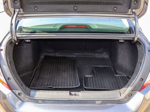 Used 2018 Honda Civic EX-L image 10