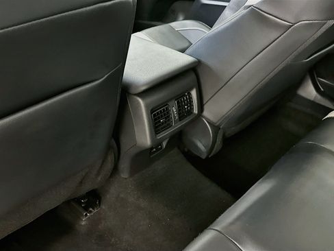 Used 2025 Toyota Camry SE FWD image 28