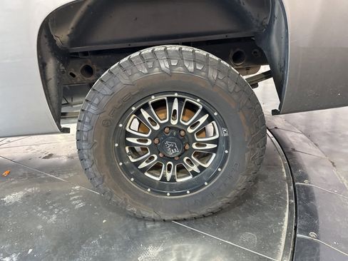 Used 2013 Chevrolet Silverado 1500 LT image 11