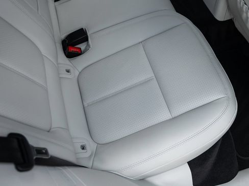 Certified 2026 Porsche Macan S AWD/4WD image 41