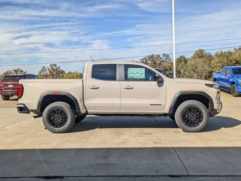New 2026 GMC Canyon Elevation image 6