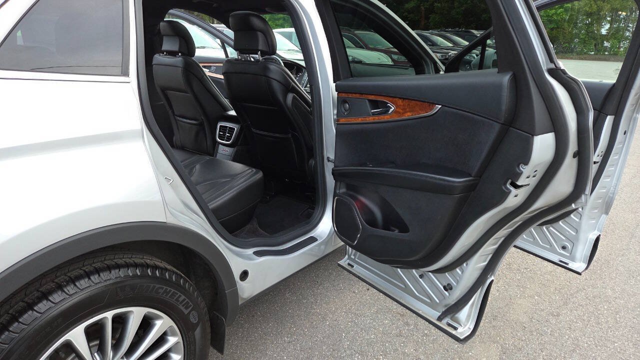 Used 2016 Lincoln MKX Select w/ Select Plus Package AWD/4WD image 40