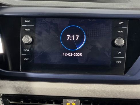 Used 2022 Volkswagen Taos SE w/ Panoramic Sunroof Package image 24