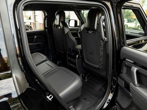 New 2026 Land Rover Defender 110 OCTA AWD/4WD image 35